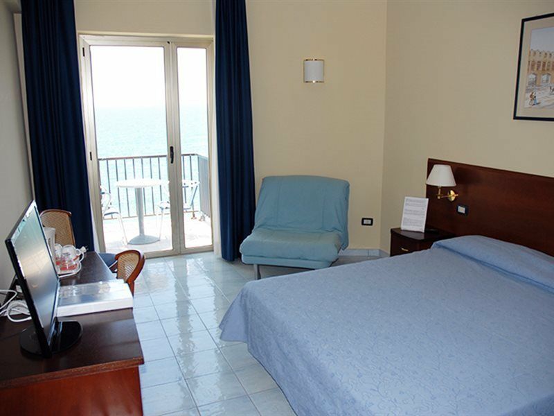 Grand Hotel L'Approdo Terracina Zewnętrze zdjęcie